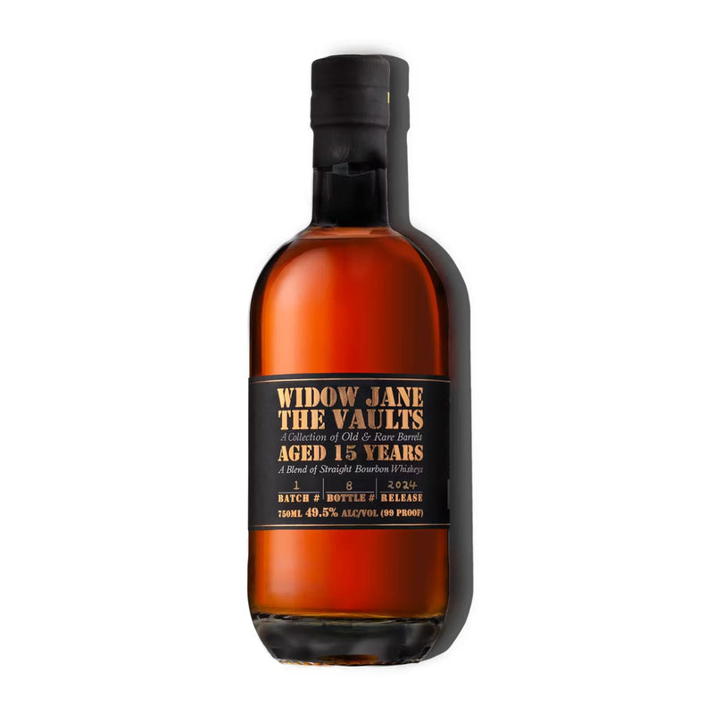 Vooraanzicht van de Widow Jane The Vaults 15 Year Amburana Cask bourbonfles