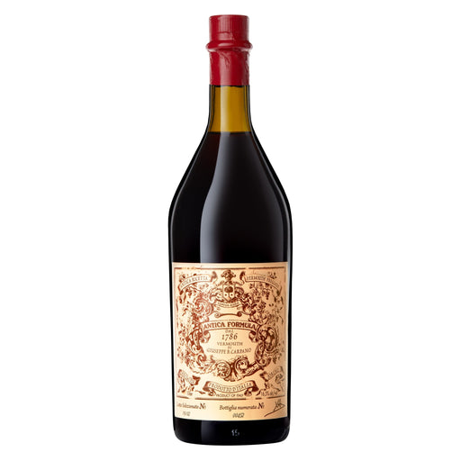 Aperitief Carpano Antica Formula wordt gemaakt van witte wijnen uit Zuid-Italië, met name de Piemonte Moscatel.