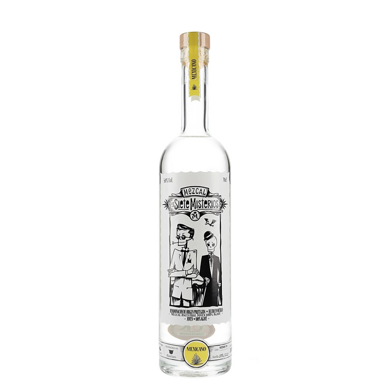 Mezcal los siete misterios mexicano bevat aardse ondertonen en een peperige kick.