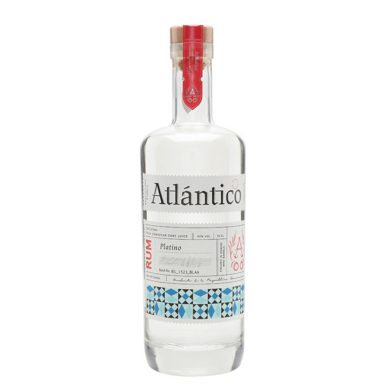 Rum Atlantico Platino is een blend van rums op basis van vers suikerrietsap én rums op basis van molasse.