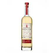 De Tequila Ocho Single Estate Anejo is een Mexicaane tequila, gemaakt van 100% blauwe weberagave.