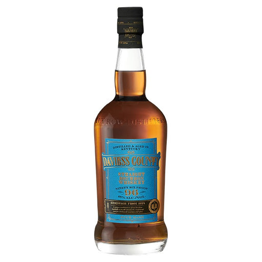 De daviess county straight bourbon is een Amerikaanse whiskey met tonen van vanille, karamel, eikenhout en honing.