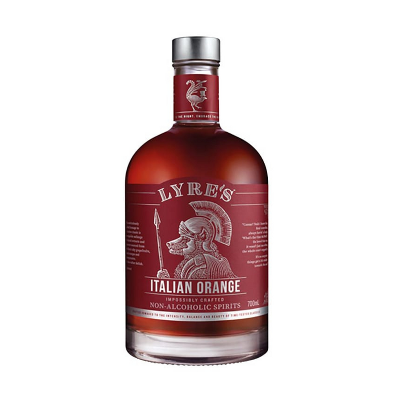 Lyre's Italian Orange is een alcoholvrij alternatief voor de klassieke negroni drank met smaken van bloedsinaasappel en rode citrusvruchten.